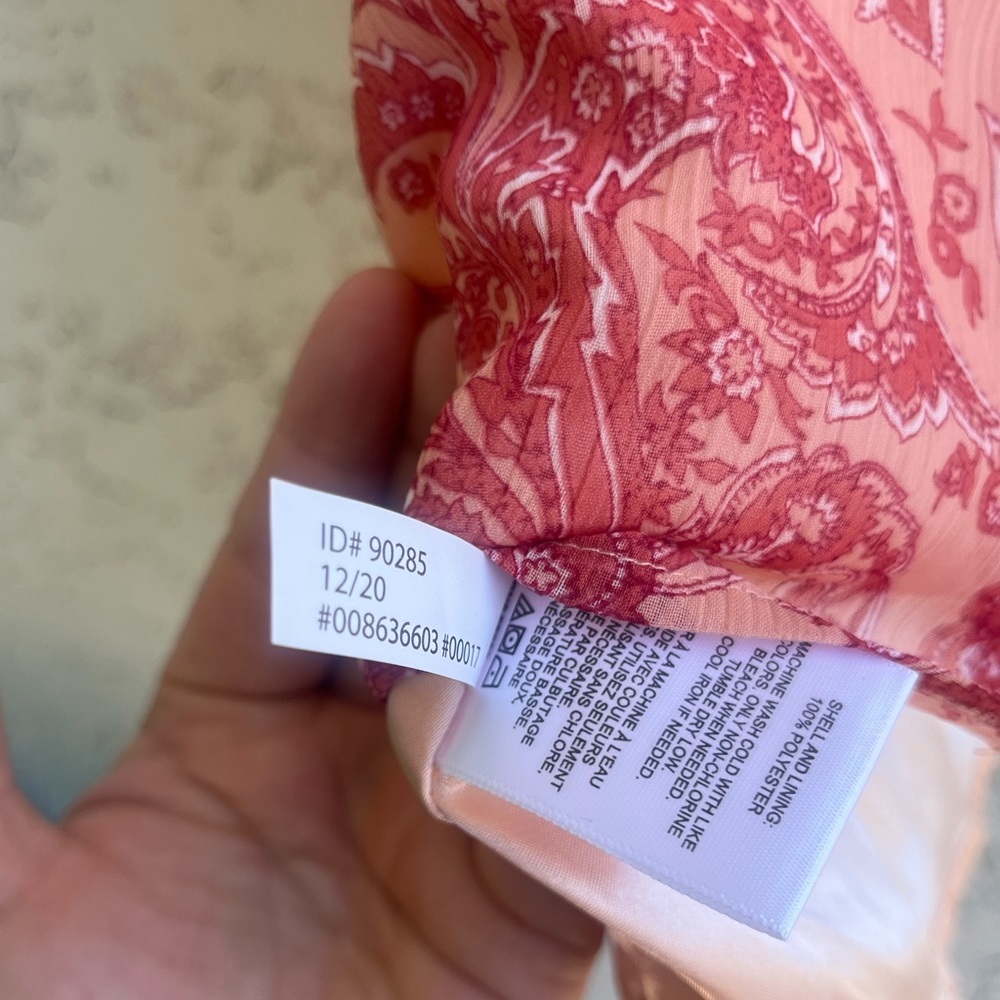 EXPRESS Adjustable Strap Pink Paisley Tank Top with Pearl Details NWT Women’s XL - Picture 12 of 12